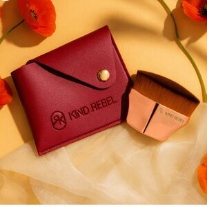 NWT Kind Rebel Premium Makeup Brush with case